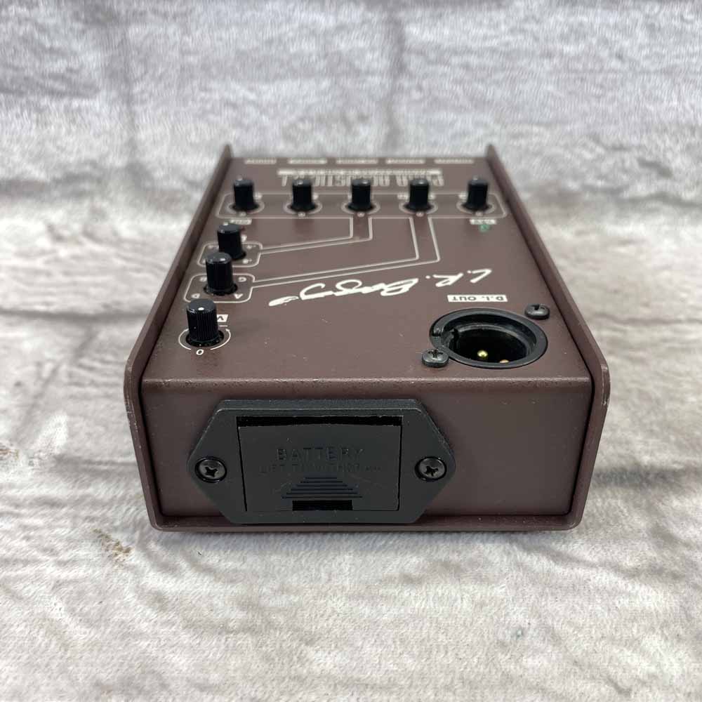 Used:  LR Baggs Para Acoustic DI Box