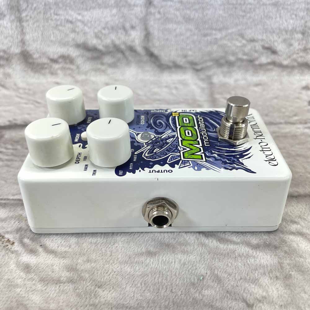 Used:  Electro-Harmonix Mod11 Modulator Pedal