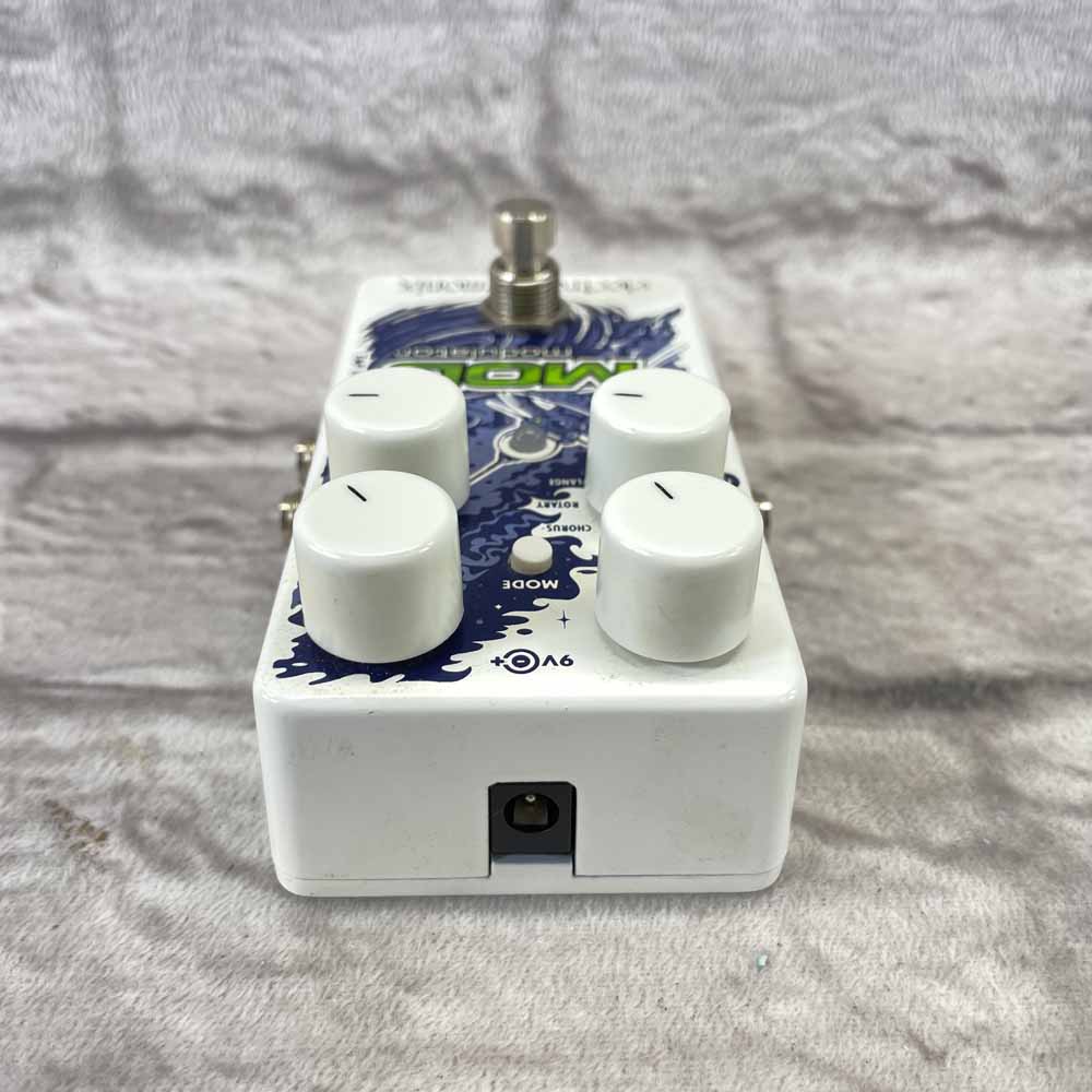 Used:  Electro-Harmonix Mod11 Modulator Pedal