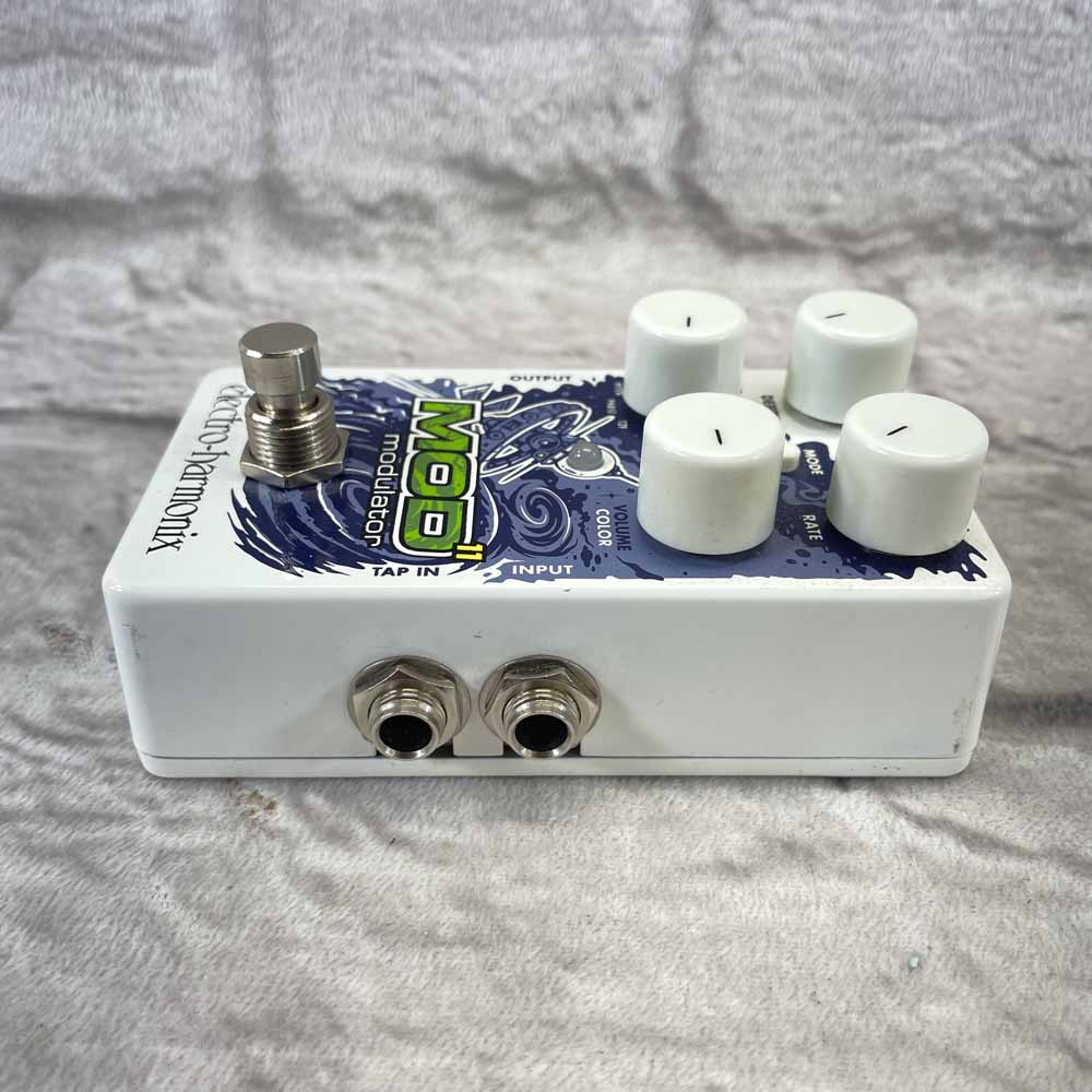 Used:  Electro-Harmonix Mod11 Modulator Pedal