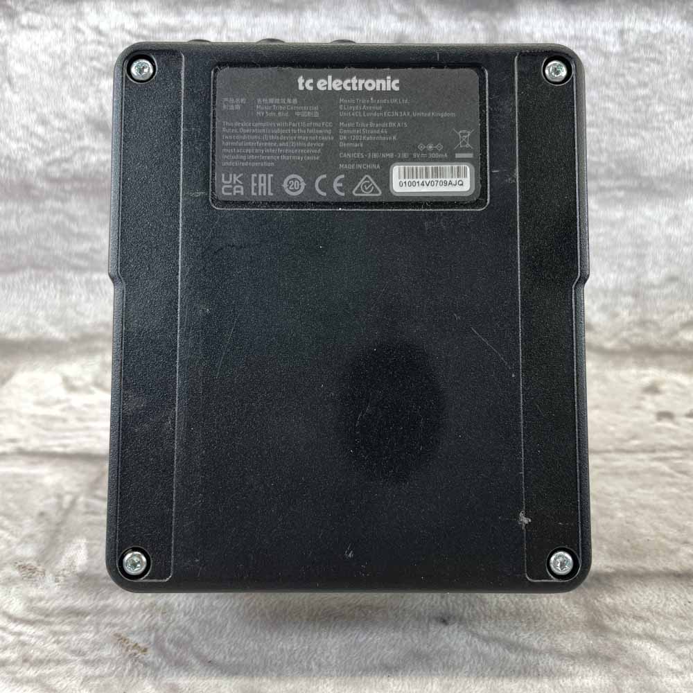 Used:  TC Electronic Combo Deluxe '65 Preamp Pedal