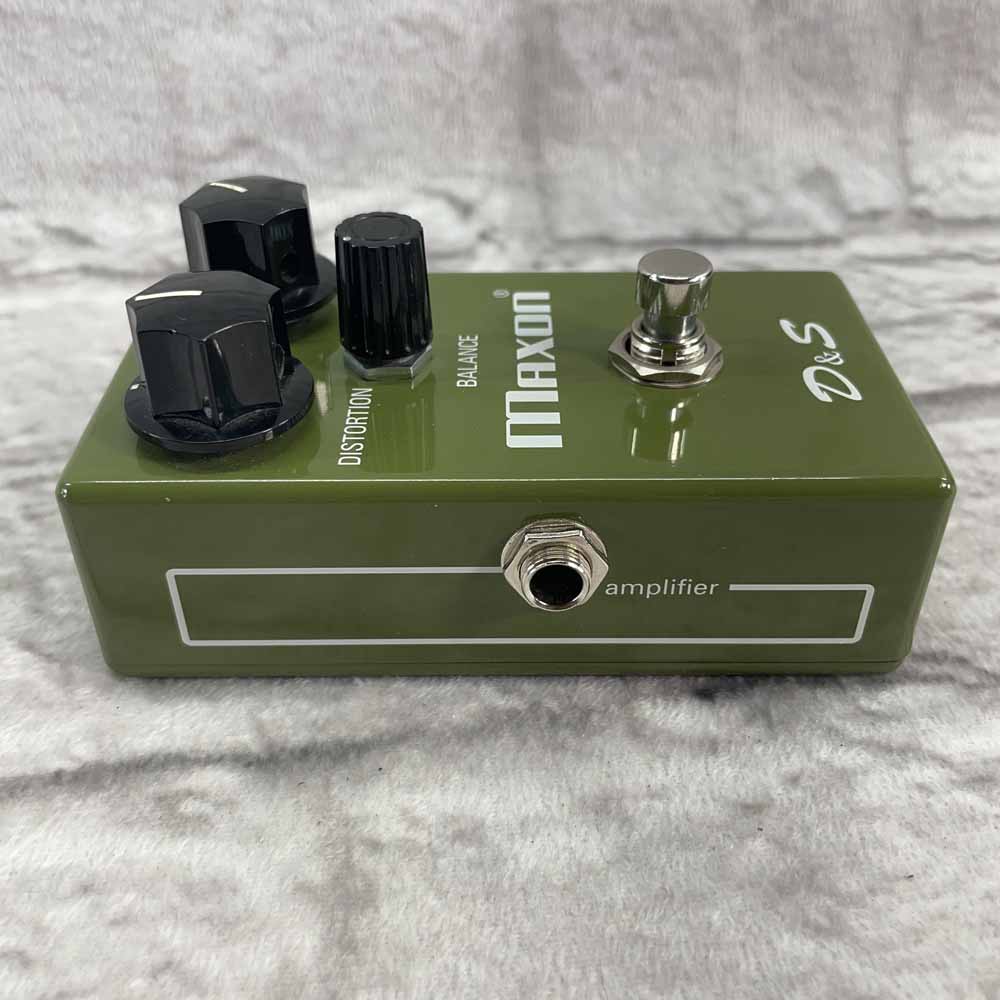 Used:  Maxon D&S - Distortion and Sustainer Pedal