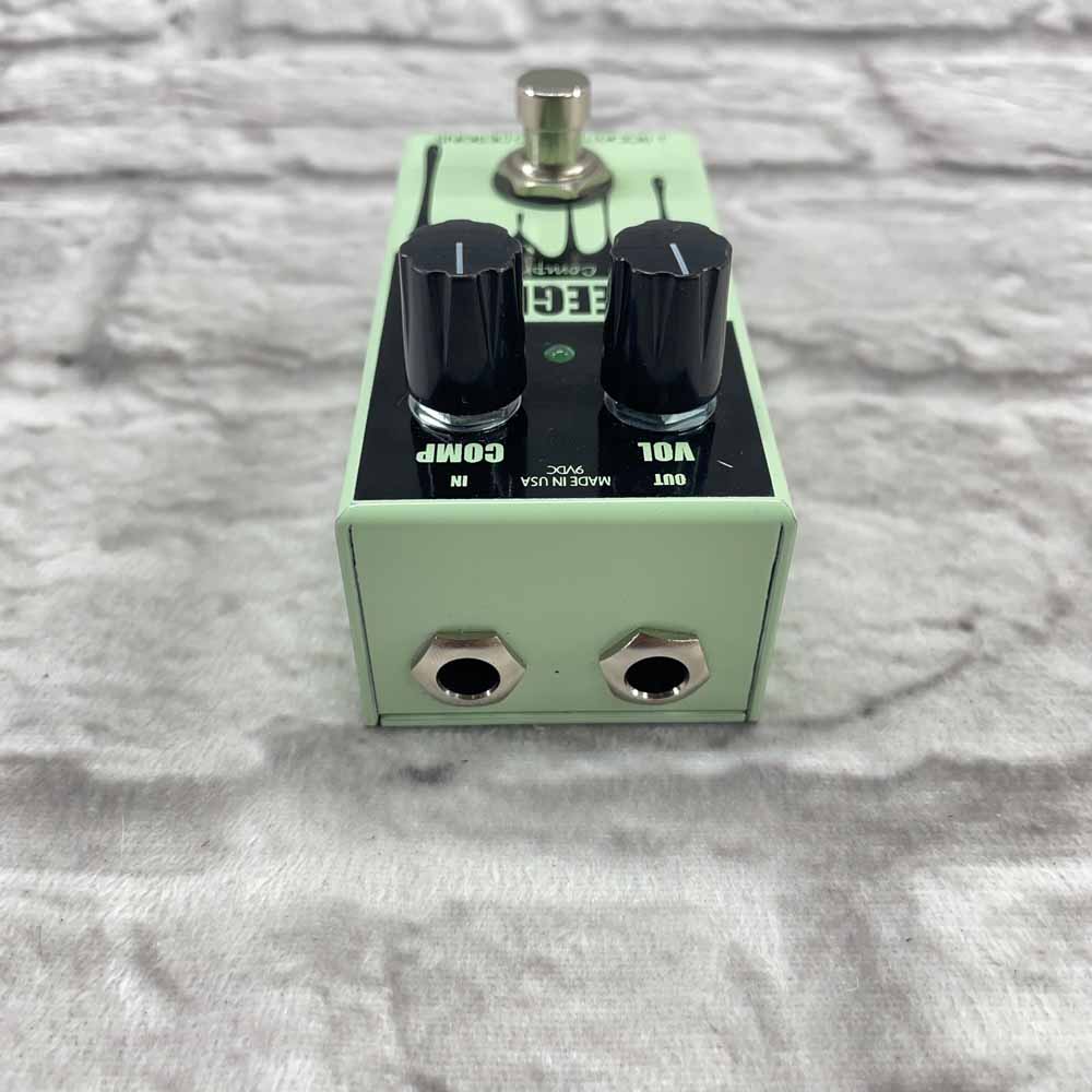 Used:  J.Rockett Audio Squeegee Mini Compressor Pedal