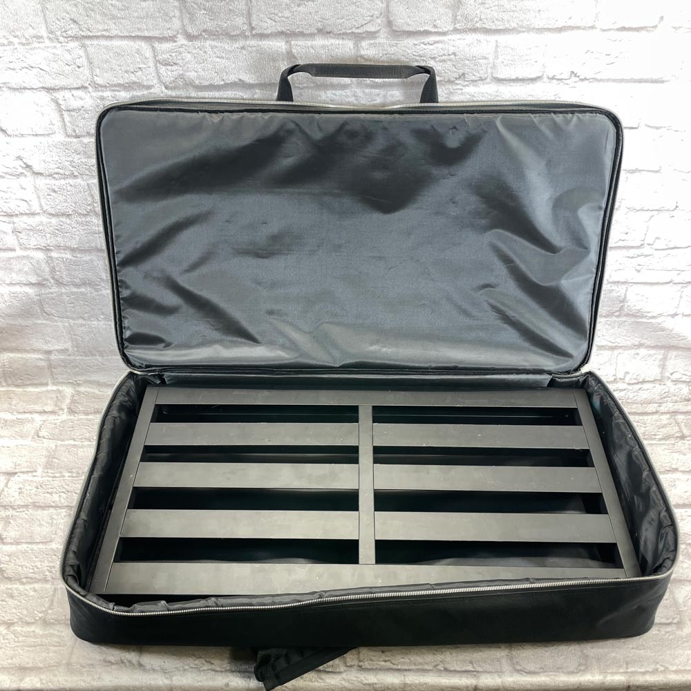 Used:  Pedaltrain Classic Pro Pedal Board with Soft Case