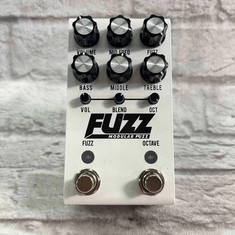 Used:  Jackson Audio Modular Fuzz - White w/extra module