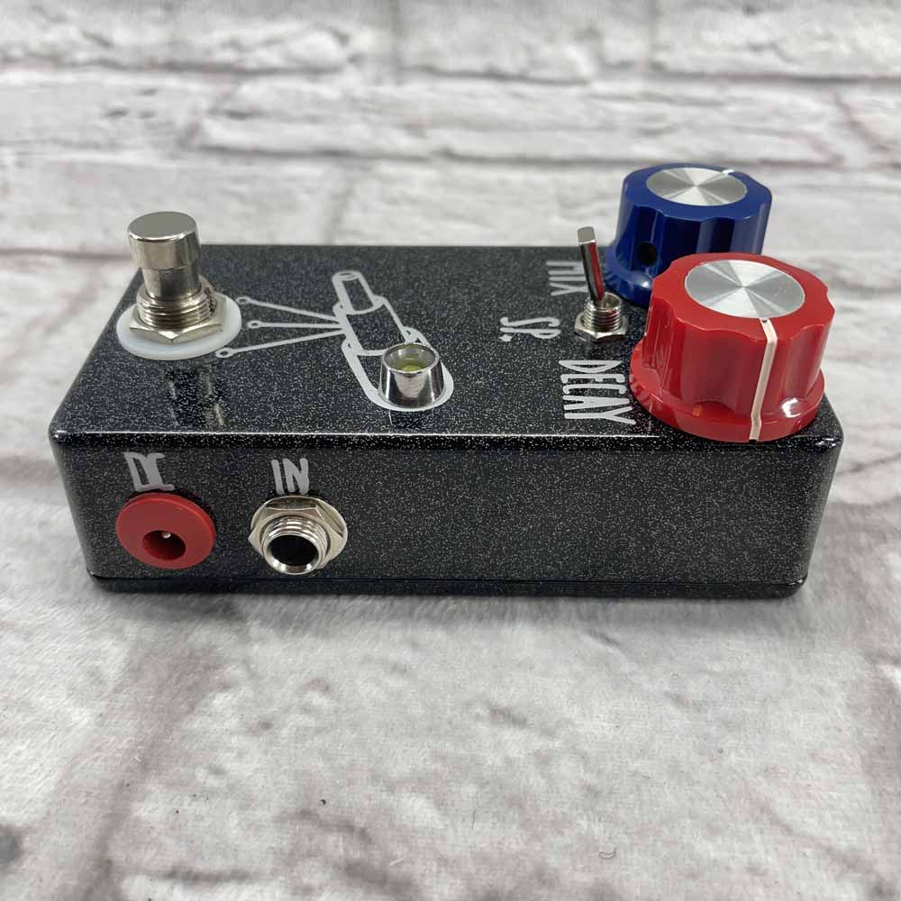 Used:  Hungry Robot Little Gazer Reverb Pedal