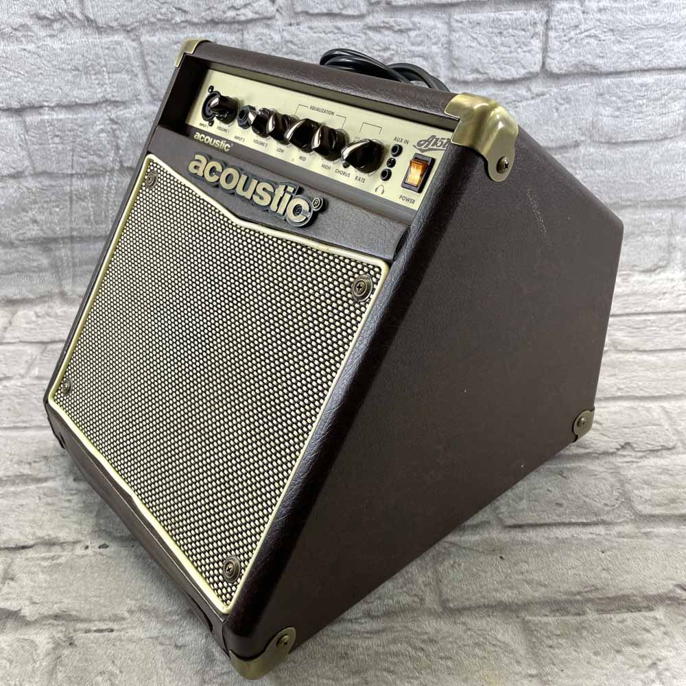 Used: Acoustic A15V Amplifier 15-watt, 1x6.5" Combo Amplifier