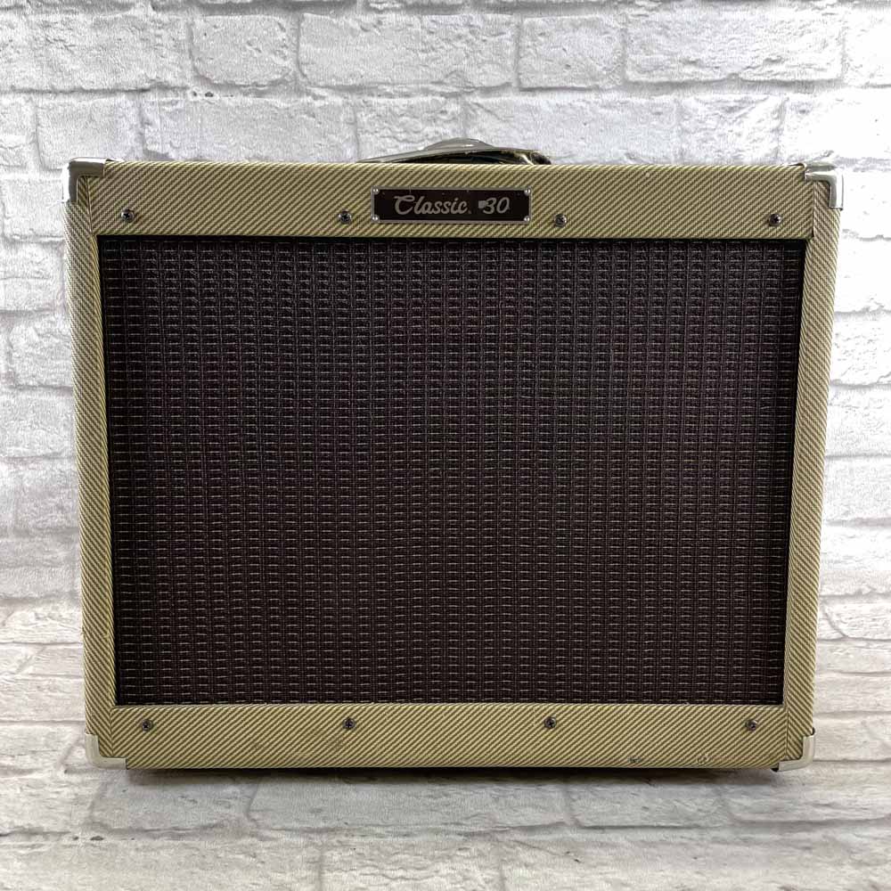 Used:  Peavey Classic 30 1x12 All-tube Combo Amplifier