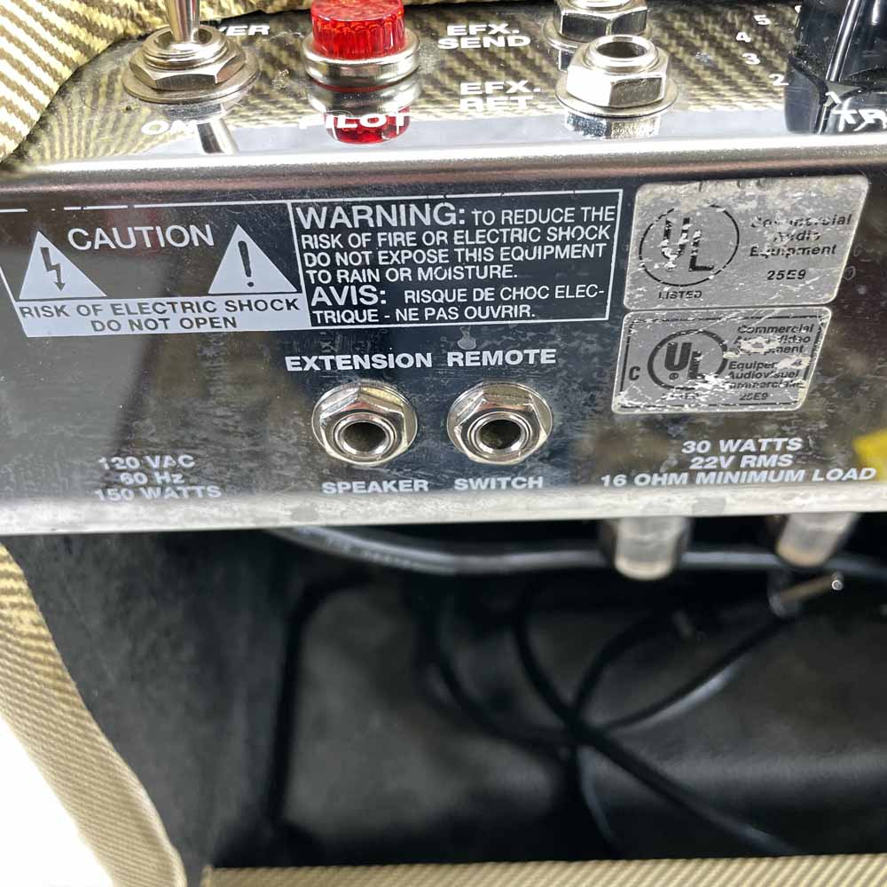 Used:  Peavey Classic 30 1x12 All-tube Combo Amplifier