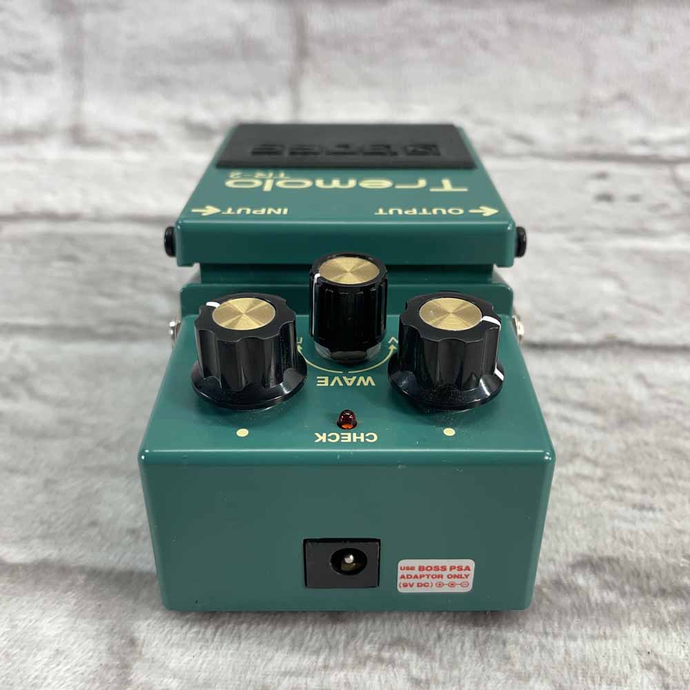 Used:  Boss TR-2 Tremolo Pedal