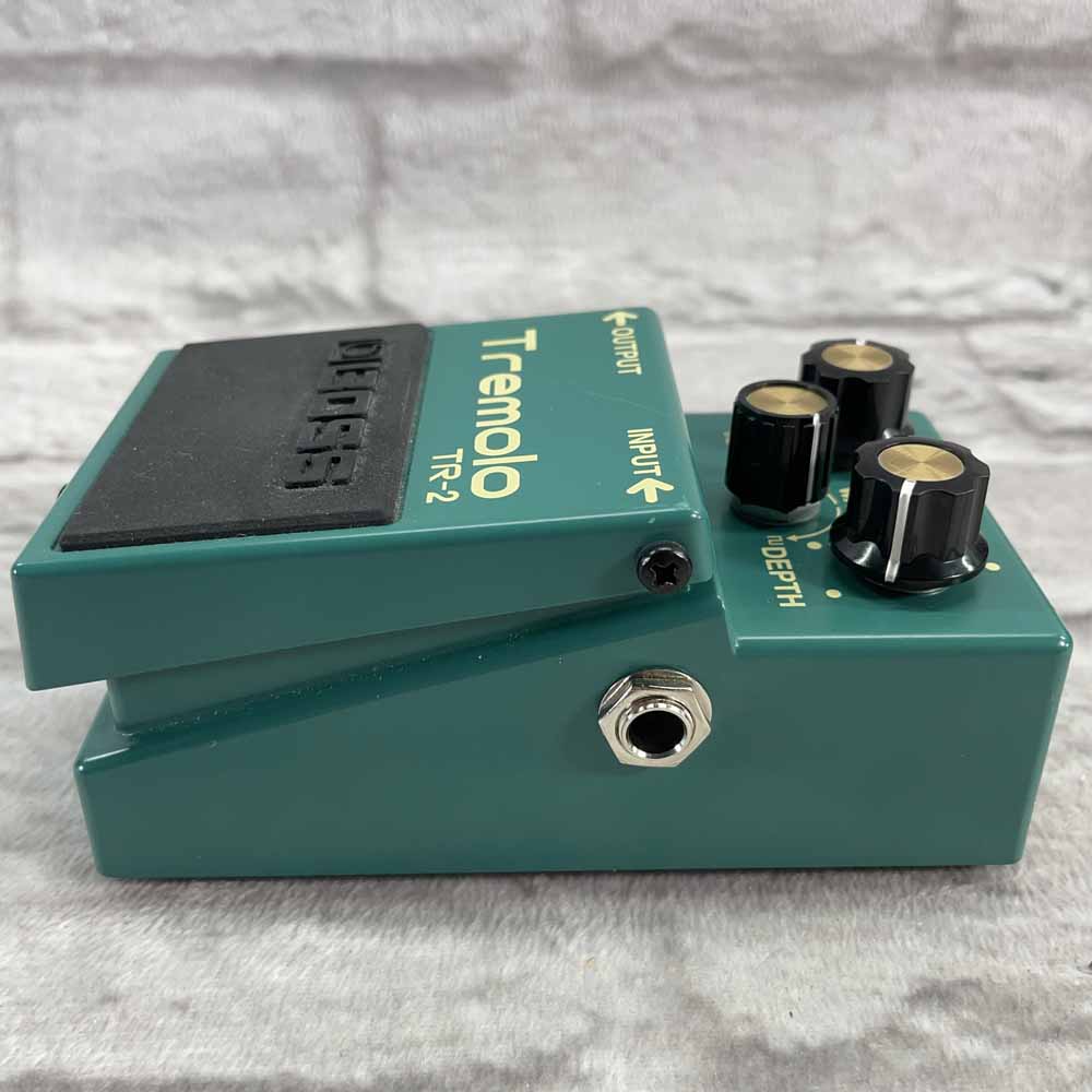 Used:  Boss TR-2 Tremolo Pedal