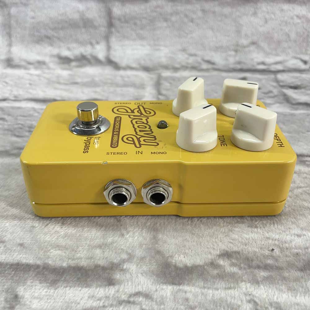 Used:  TC Electronic Gravity Tri Chorus & Vibrato Pedal