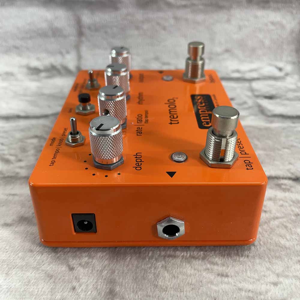 Used:  Empress Effects Tremolo 2 Pedal