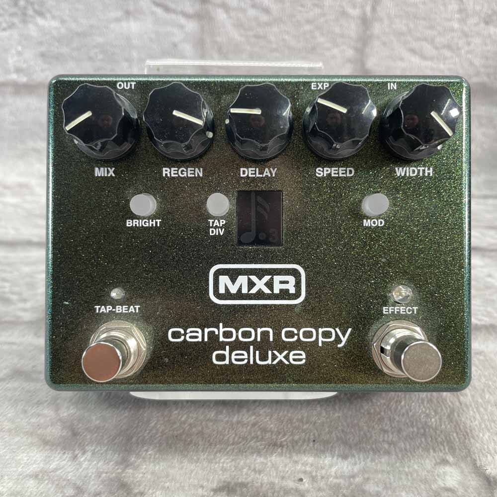 Used:  MXR Carbon Copy Deluxe Pedal