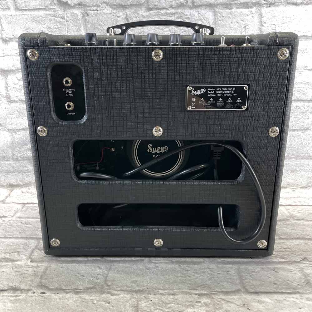 Used:  Supro Delta King 10 1x10 5-Watt Reverb Combo Amp