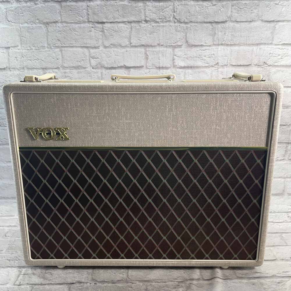 Used:  Vox AC30HW2 Hand Wired Guitar Amplifier