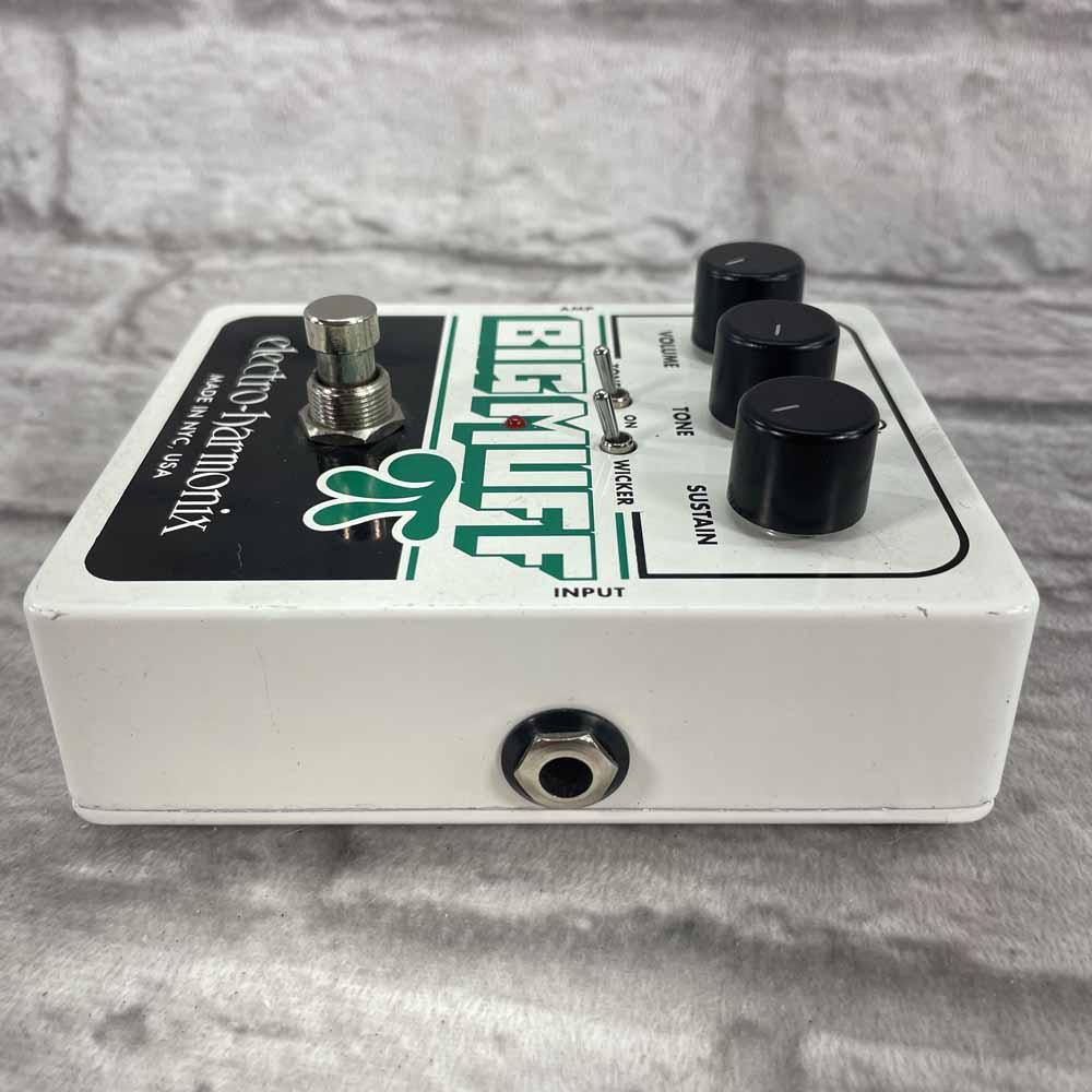 Used:  Electro-Harmonix Big Muff Pi with Tone Wicker Fuzz/Distortion/Sustain Pedal