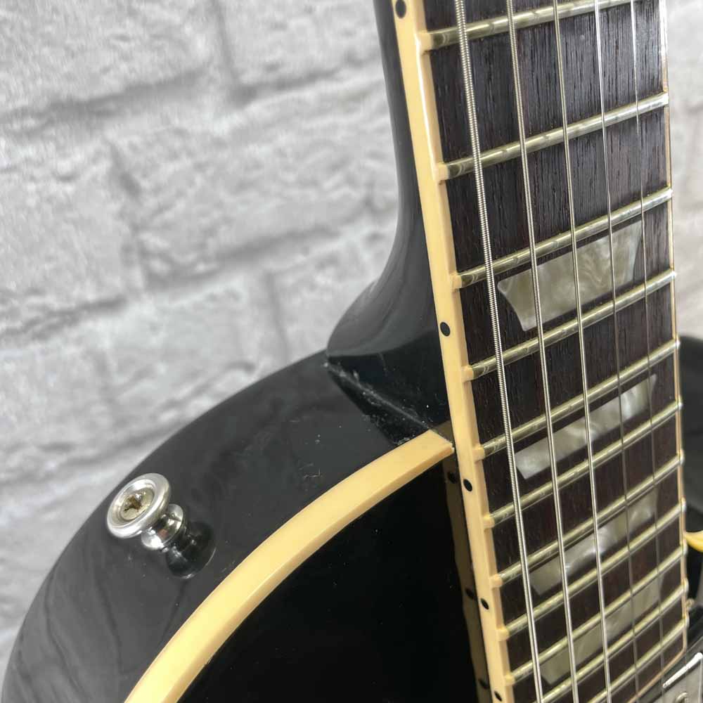 Used:  Gibson Traditional Les Paul  Electric Guitar - Black