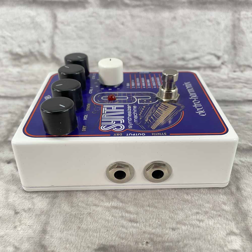 Used:  Electro-Harmonix Synth9 Synthesizer Machine