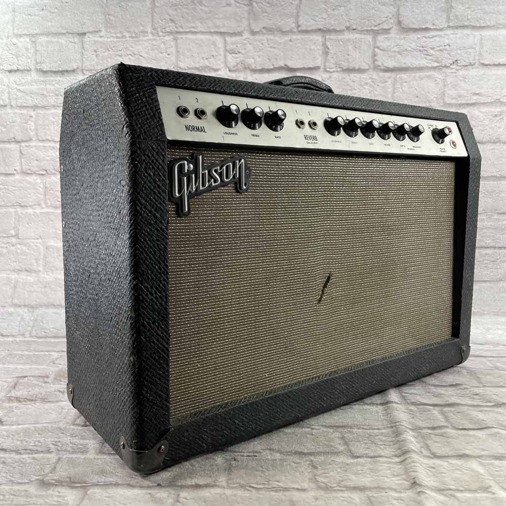 Used:   Gibson 1967 Lancer GA-35RVT 1x12 Amp