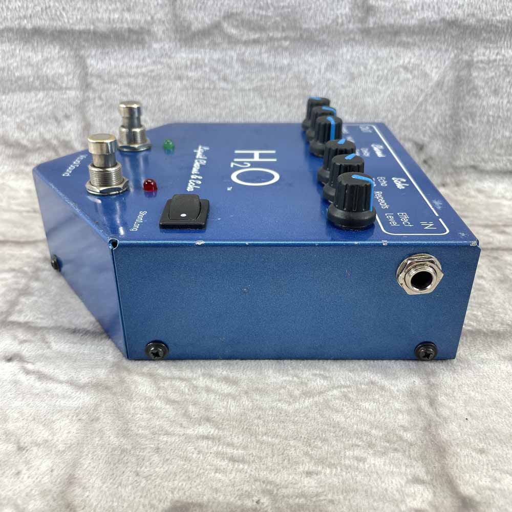 chorus echo pedal Used: Visual Sound H2O Chorus/Echo Pedal – Flipside Music
