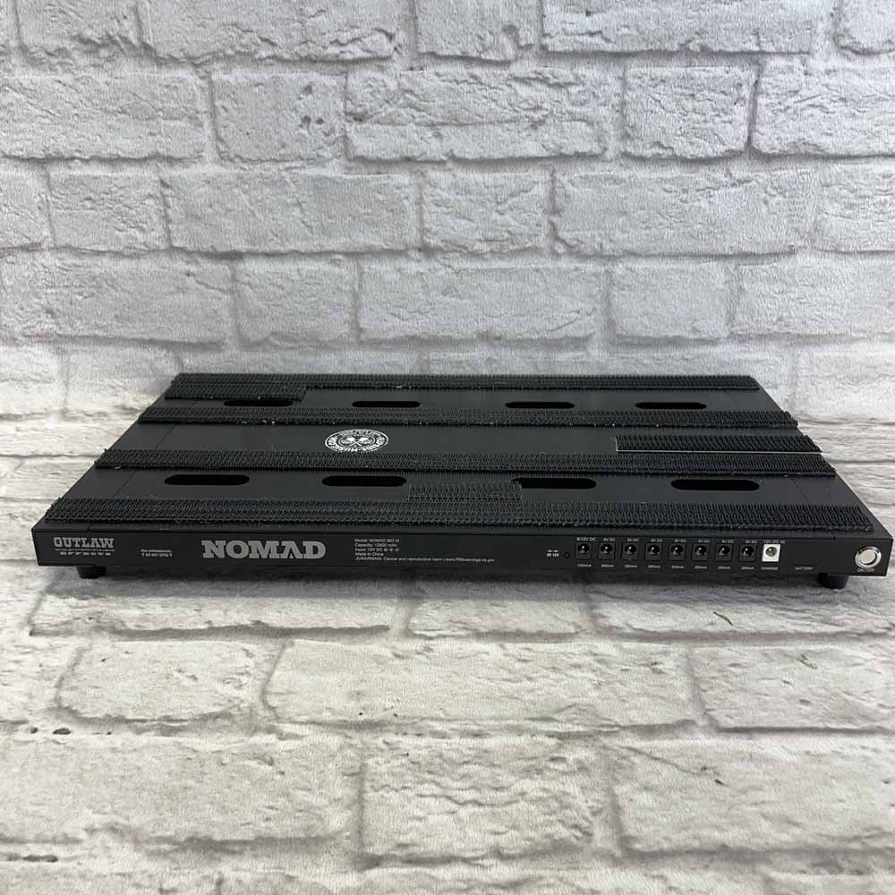 Used:  Outlaw Effects NOMAD-ISO-M Rechargeable Powered Pedalboard