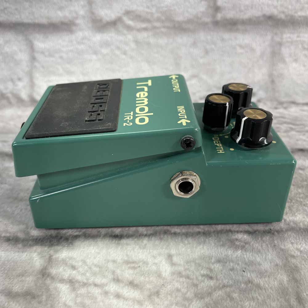 Used:  Boss TR-2 Tremolo Pedal