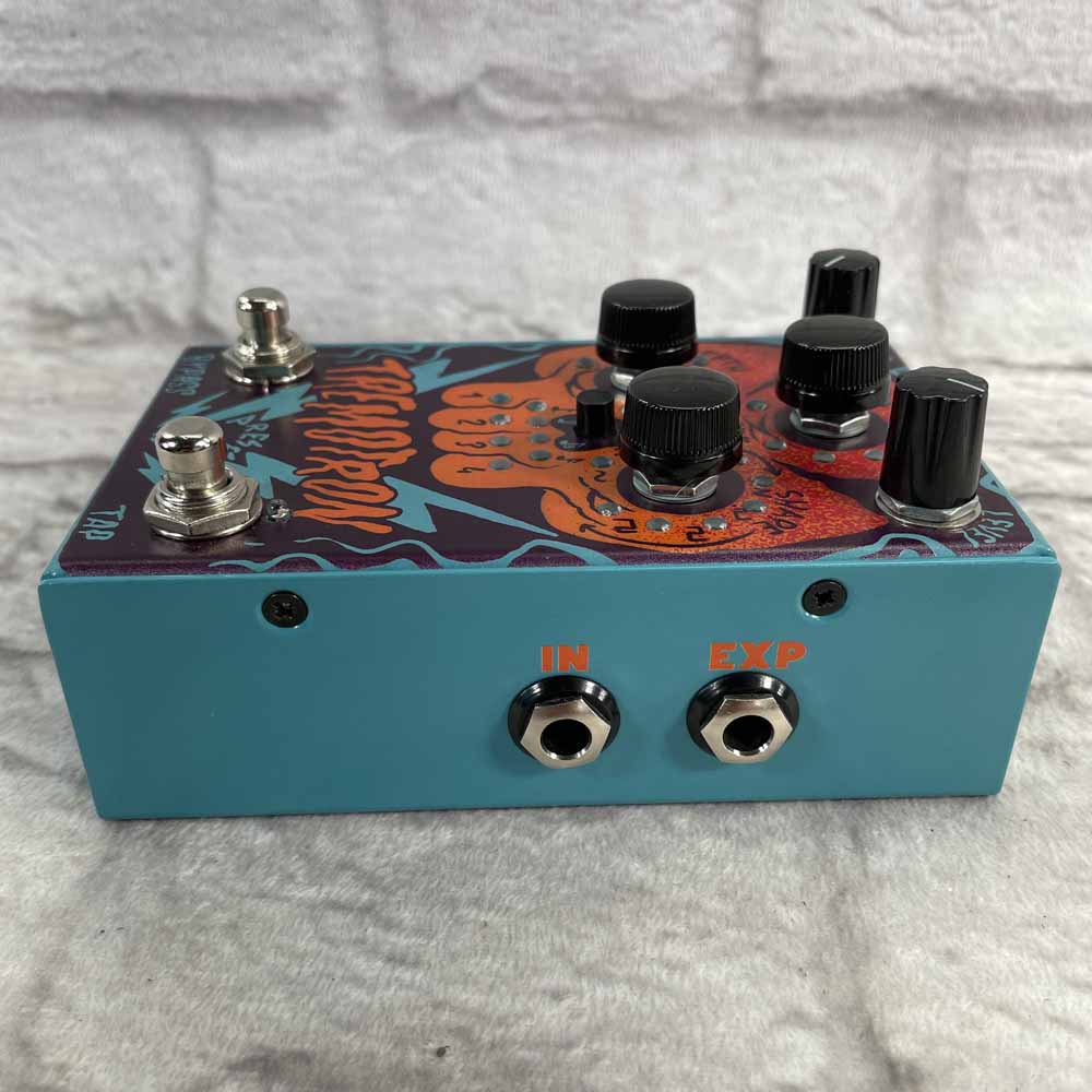 Used:  Stone Deaf Effects Tremotron Pedal