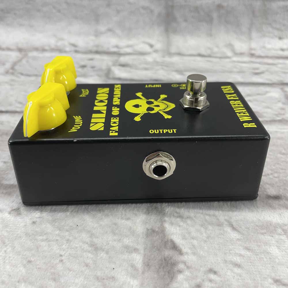 Used: R Weaver FX Silicon Face of Spades Fuzz Pedal – Flipside Music