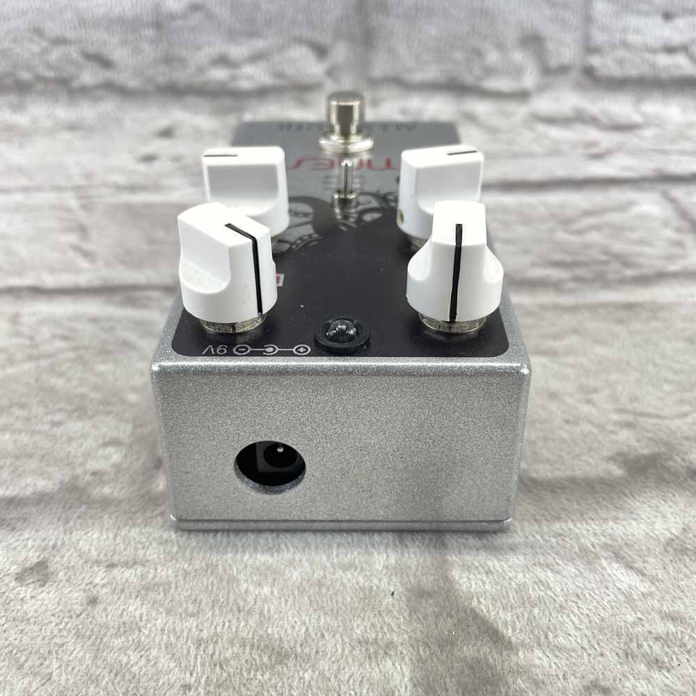 Used:  Alexander Pedals Amnesia Delay Pedal