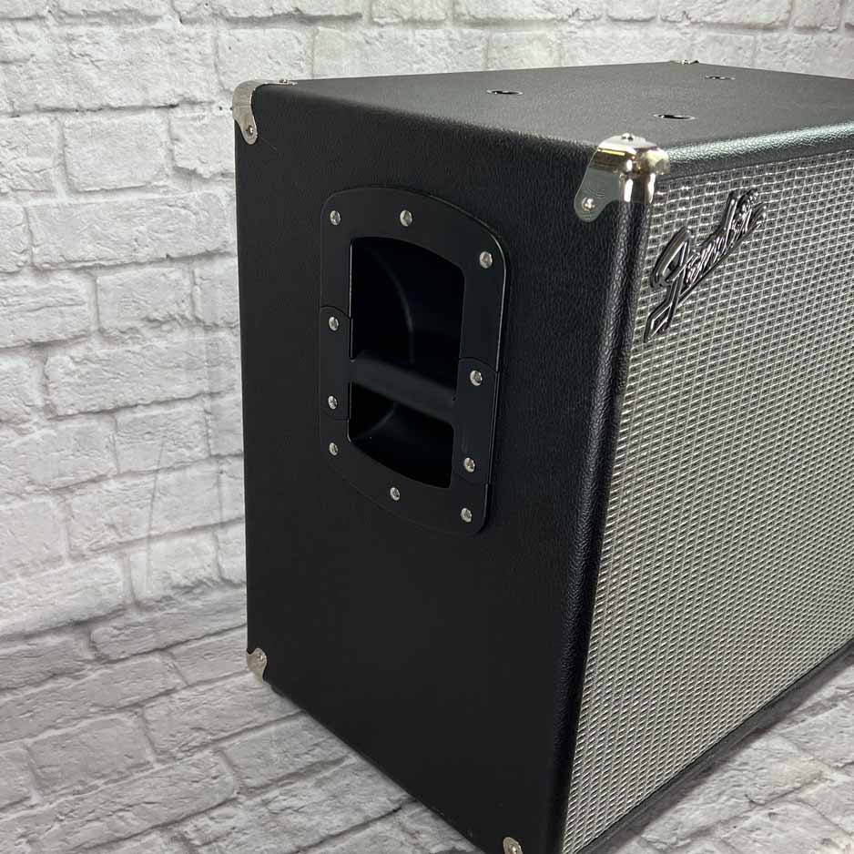 Used:   Fender Rumble 115 Cabinet (V3) -  Black/Silver