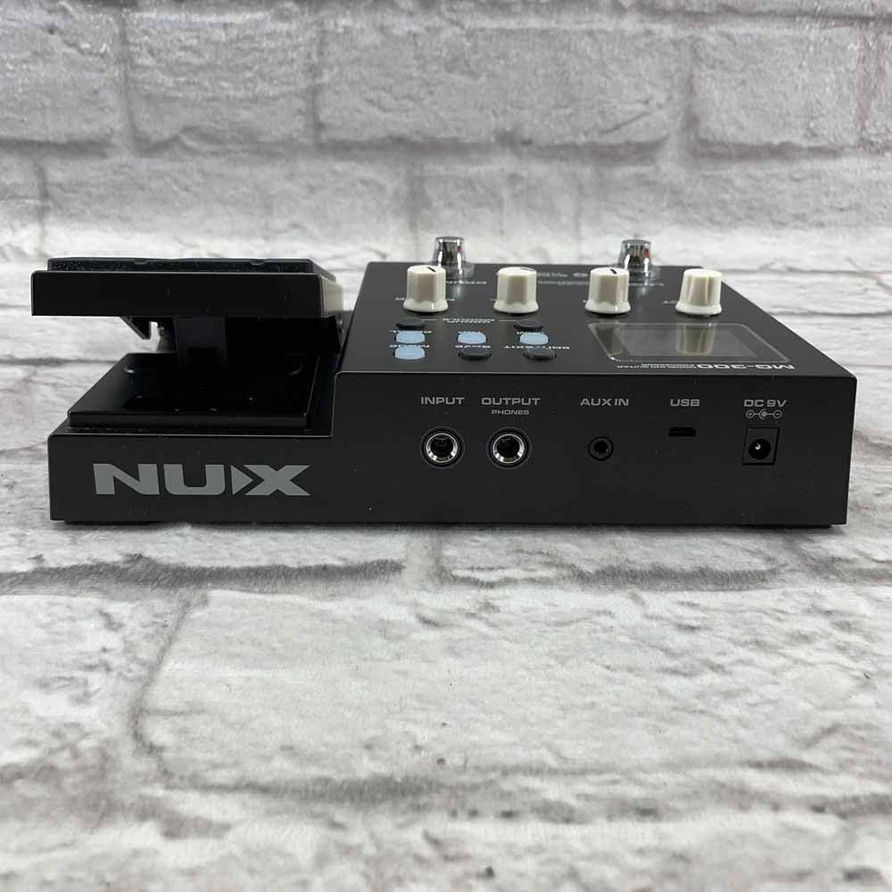 NUX MG-300 Modeling Guitar Processor - DEMO UNIT