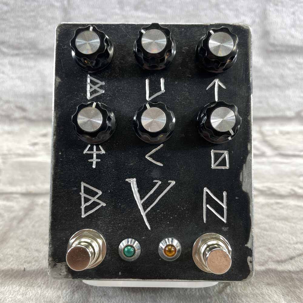 Used:  Black Hawk Amplifiers Mithrandir Octave Fuzz Pedal