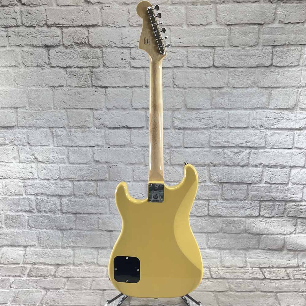 Used:  Squier Paranormal Stratosonic Electric Guitar - Transparent Yellow