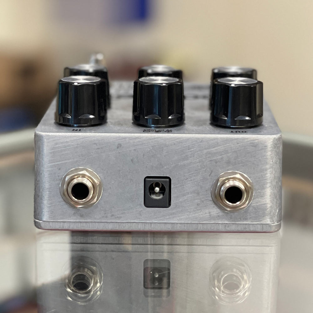 model fet pedal Electronic Audio Experiments Model feT Sunn Preamp Pedal w/ Power Supply, Patch Cables & Cloth