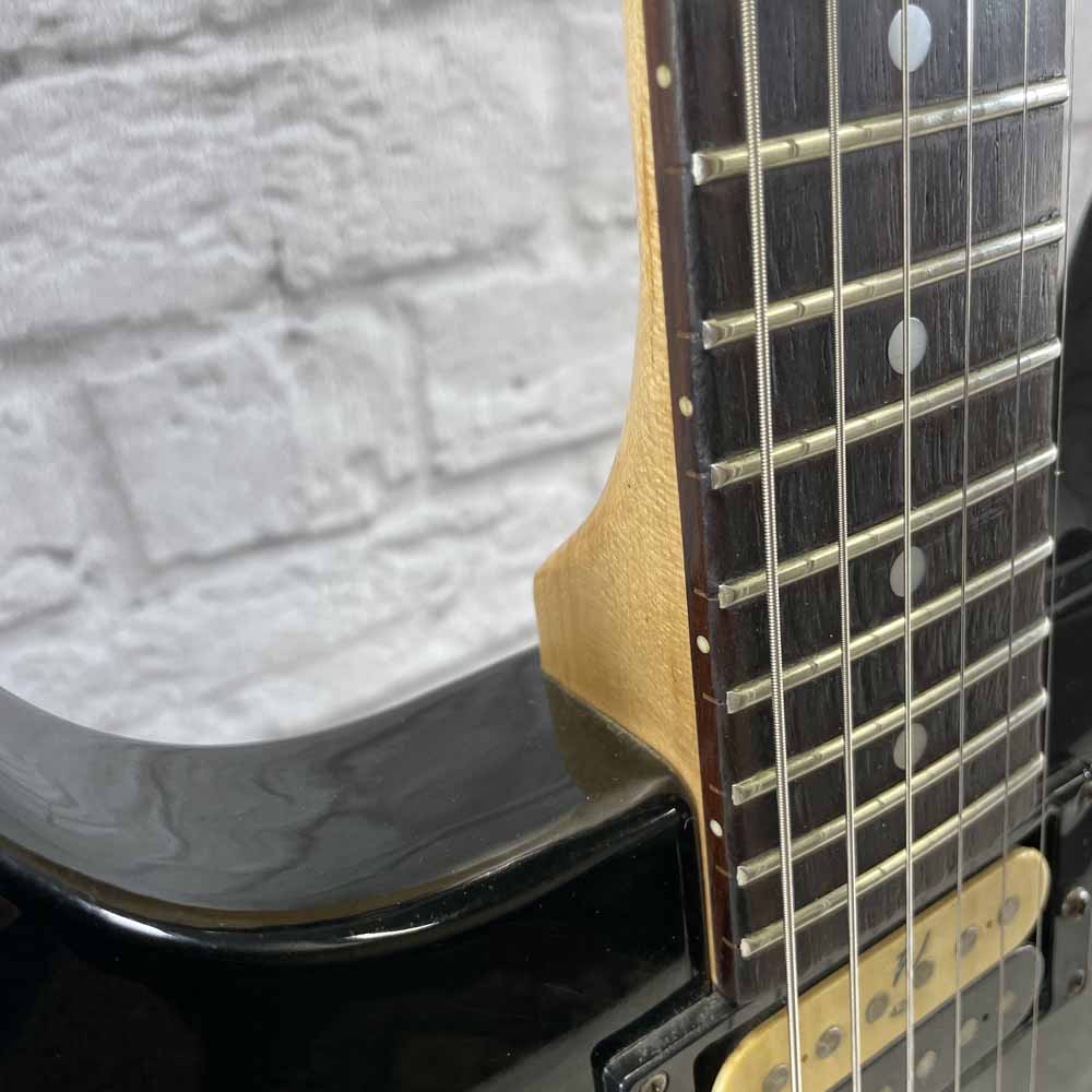 Used:  Washburn Guitars 1990s Raven Electric Guitar - Black