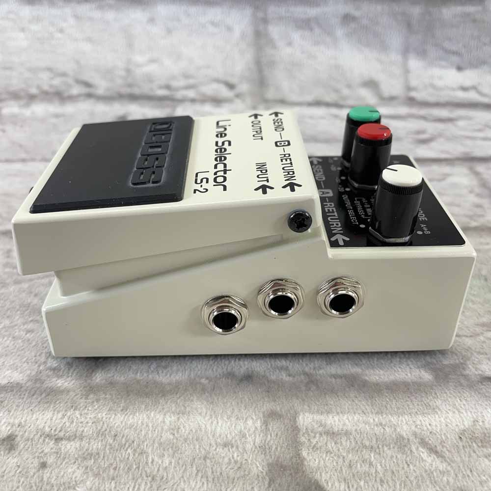 Used:  Boss LS-2 Line Selector Pedal