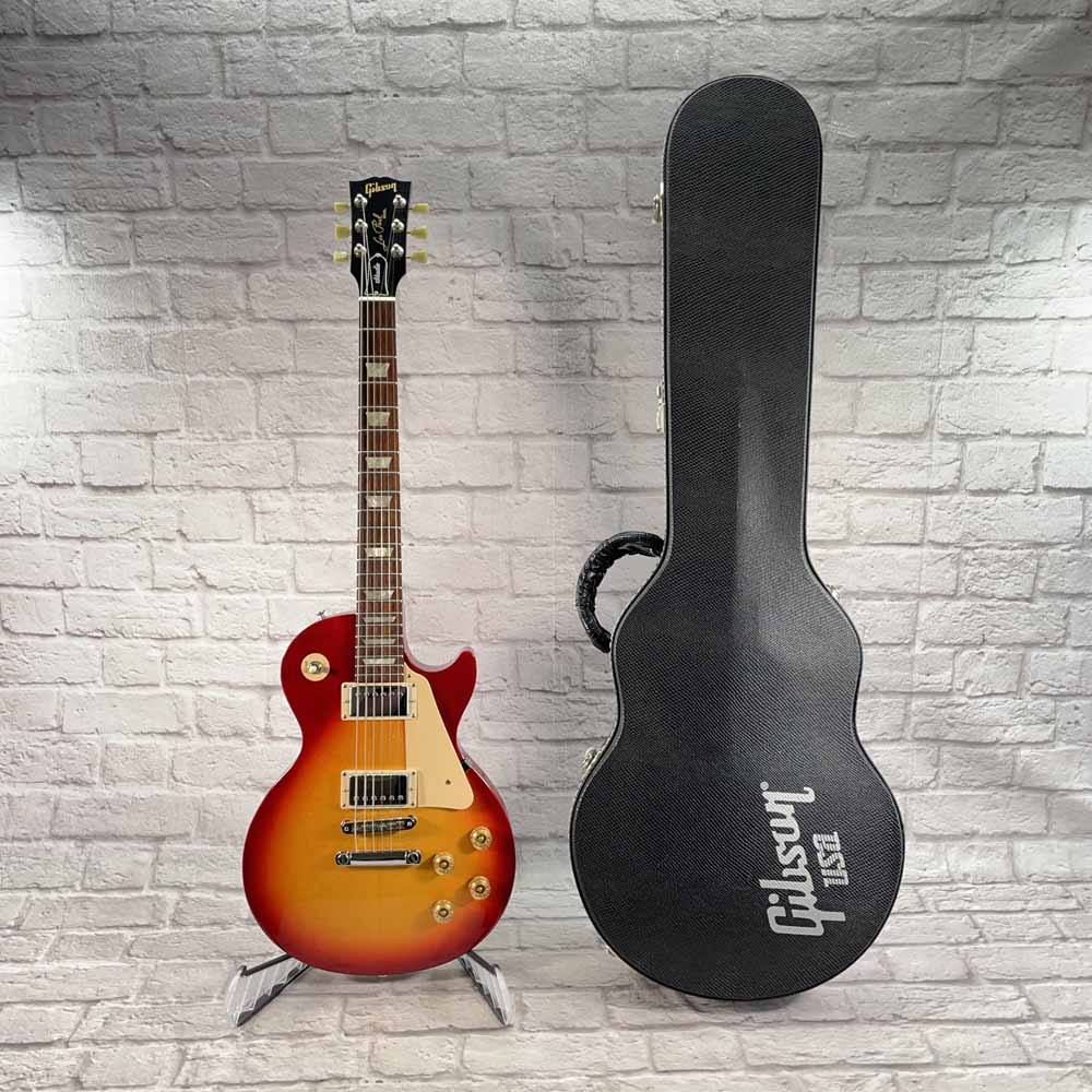 Used:  Gibson Les Paul Studio - Cherryburst