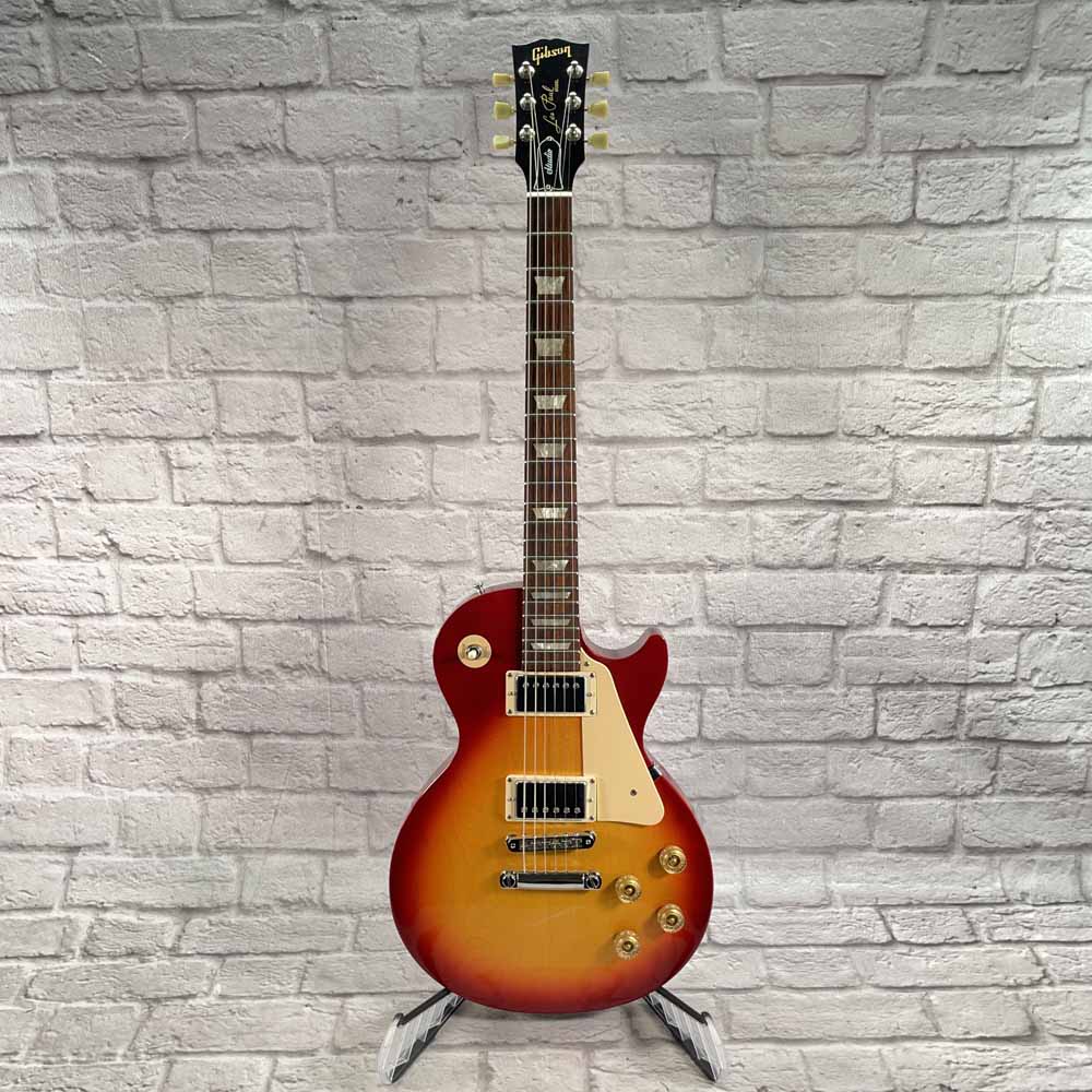 Used:  Gibson Les Paul Studio - Cherryburst