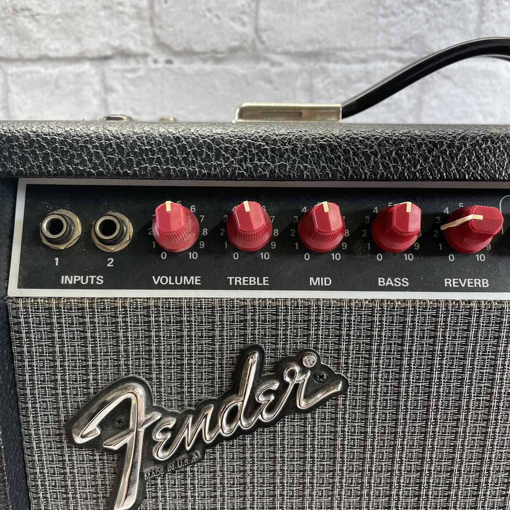 Used:  Fender Studio 85 65-Watt 1x12" Solid State Guitar Combo Amp
