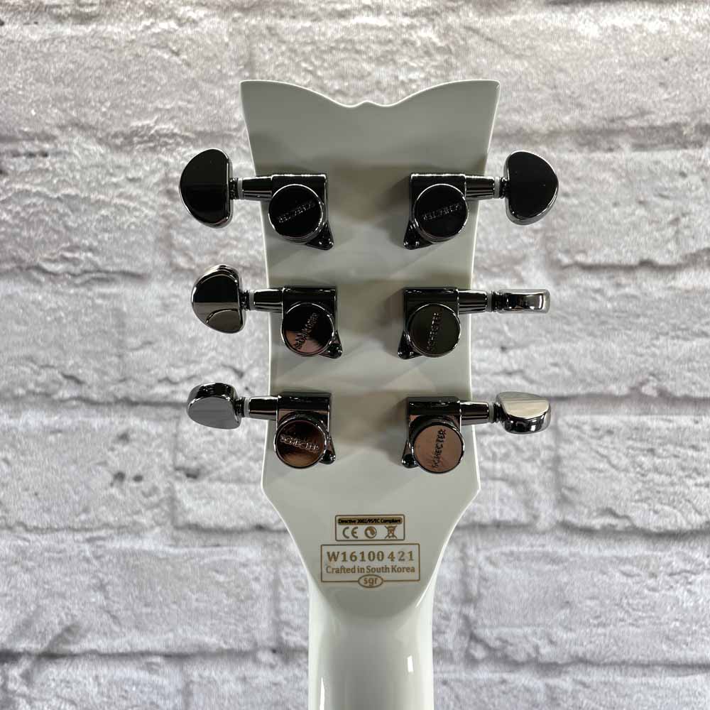 Used:  Schecter Guitars Solo 2 Hellraiser Electric Guitar - White