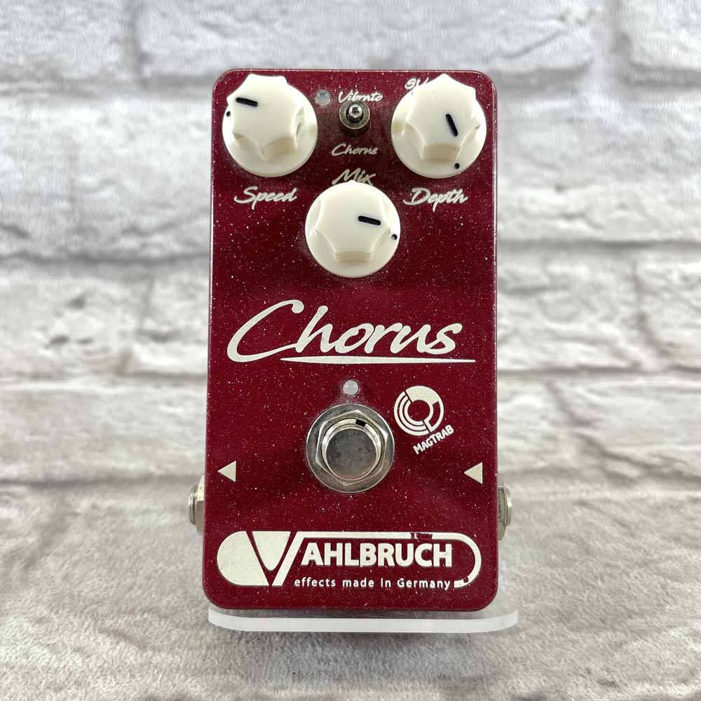 Used:  Vahlbruch Analog Chorus Pedal