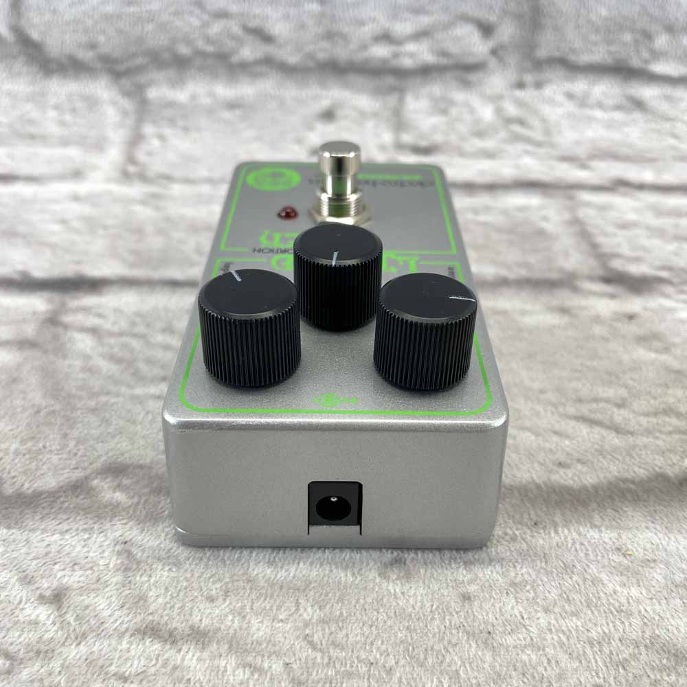 Used:  Electro-Harmonix & JHS Pedals Lizard Queen Octave Fuzz Distortion Pedal