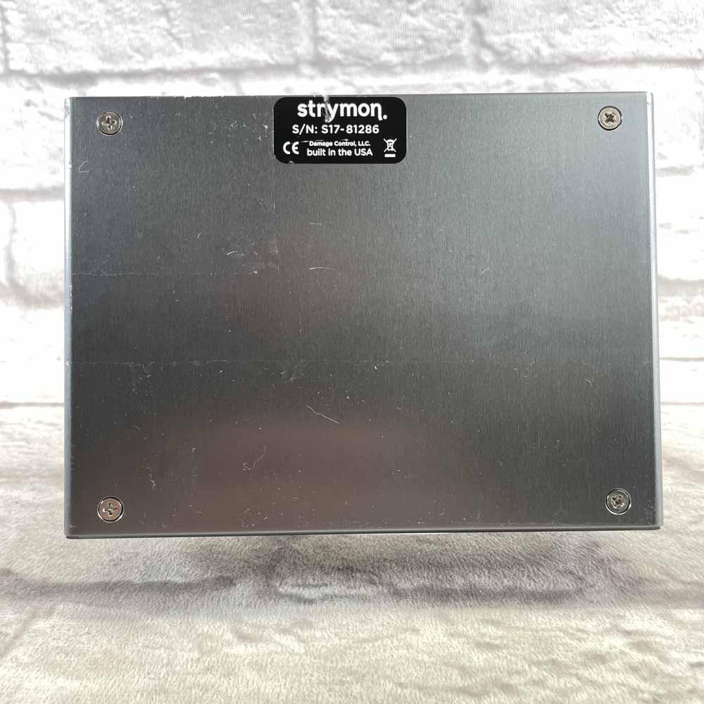 Used:  Strymon TimeLine - Multidimensional Delay Effects Pedal