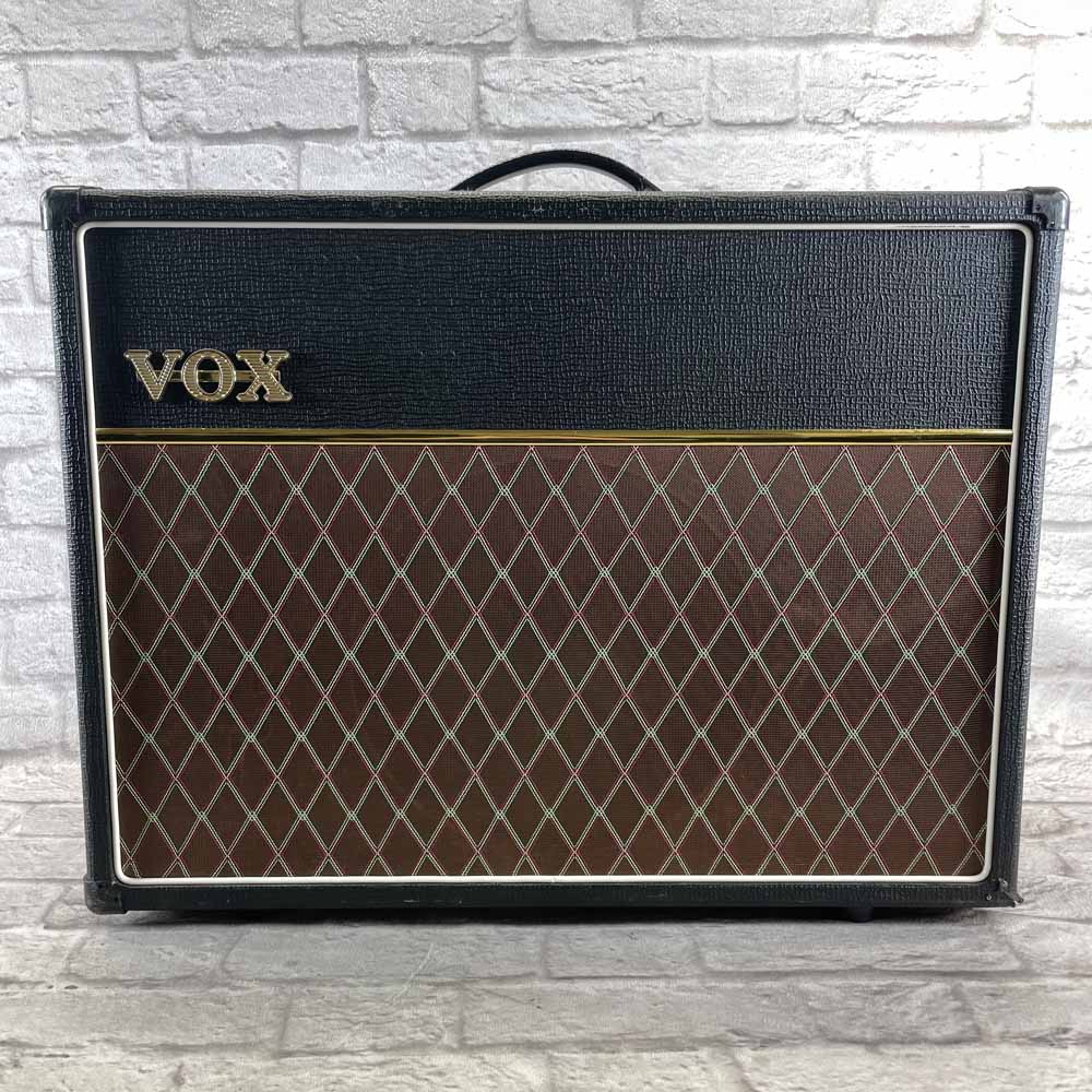 Used:  VOX AC30S1 OneTwelve 1x12" Combo Amp