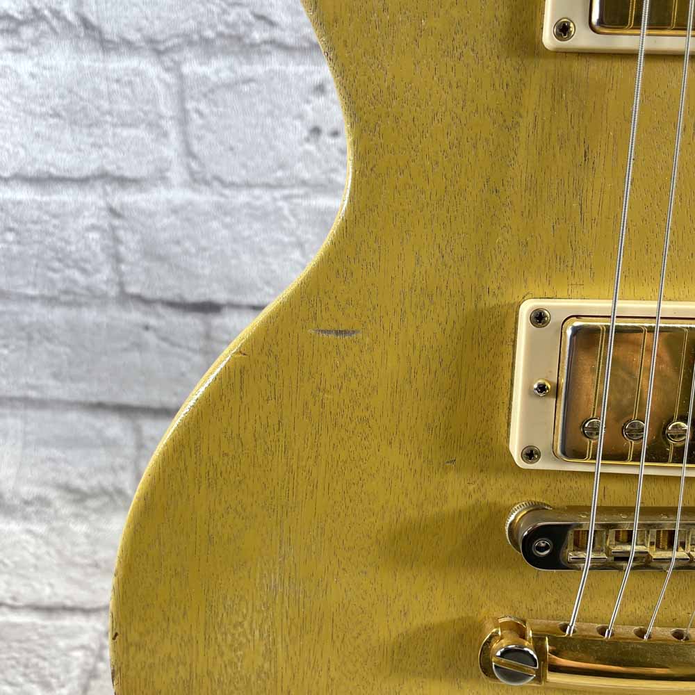 Used:  Gibson Les Paul Special Electric Guitar