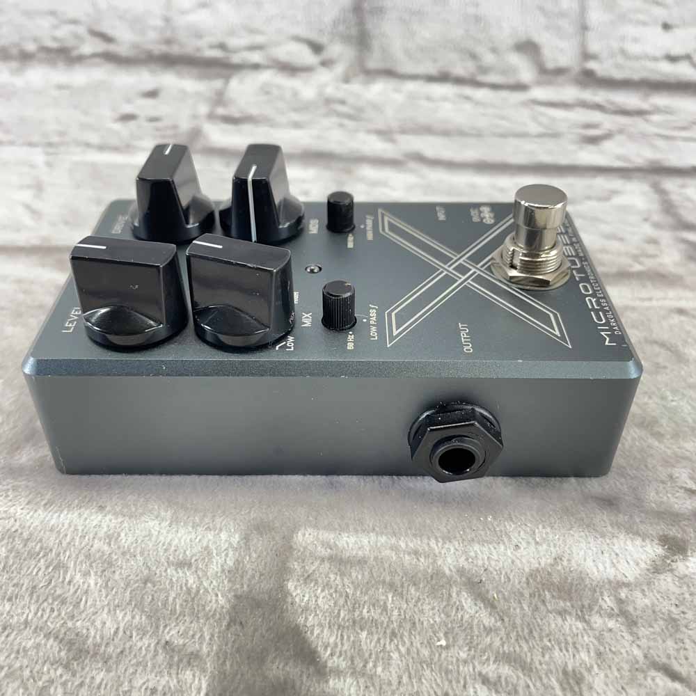 Used:  Darkglass Electronics Microtubes X Multiband Distortion Pedal