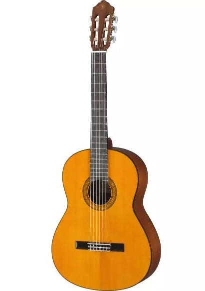 Yamaha CG102 Classical Acoustic Guitar Spruce Top - Natural