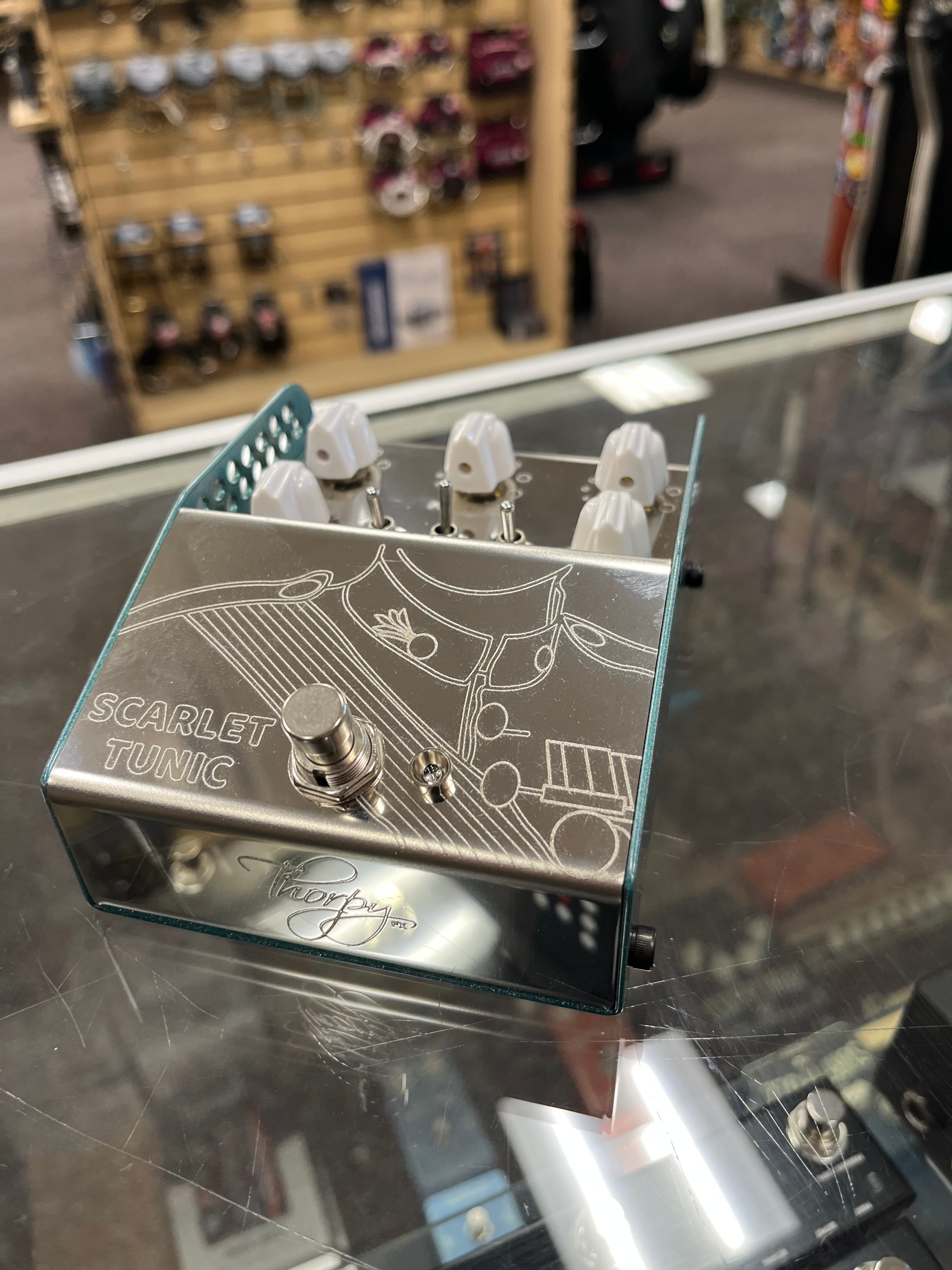 ThorpyFX Scarlet Tunic Analog Amp Emulator Pedal
