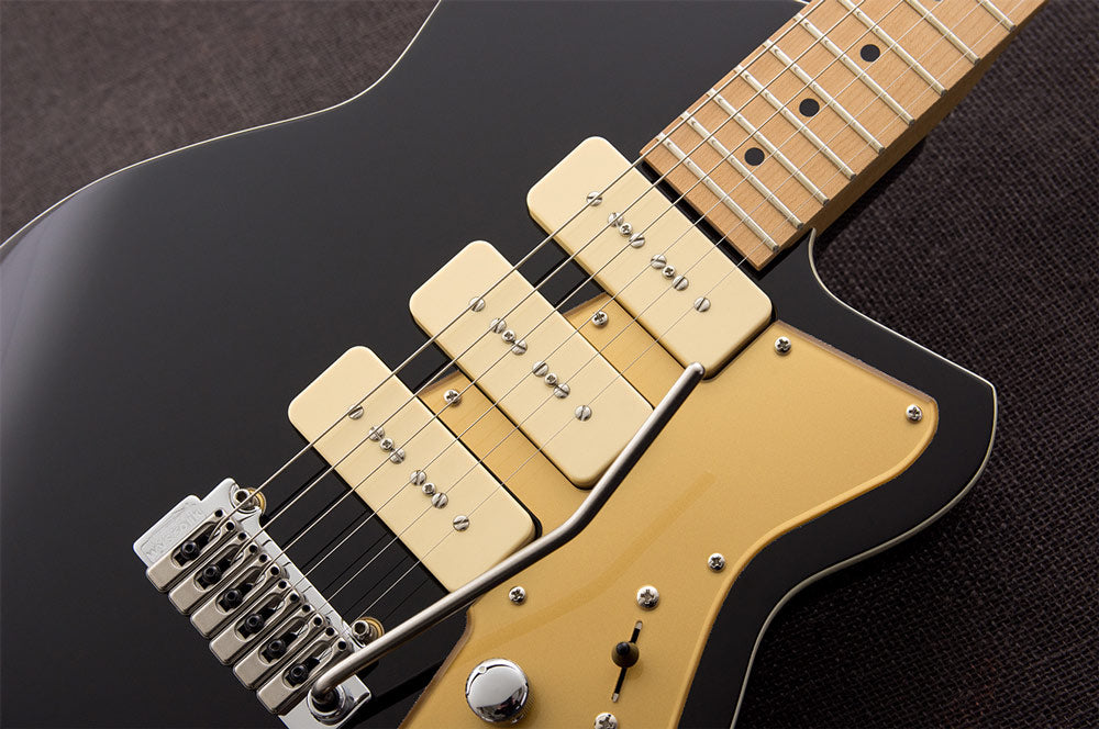 Reverend Guitars Jetstream 390 in Midnight Black